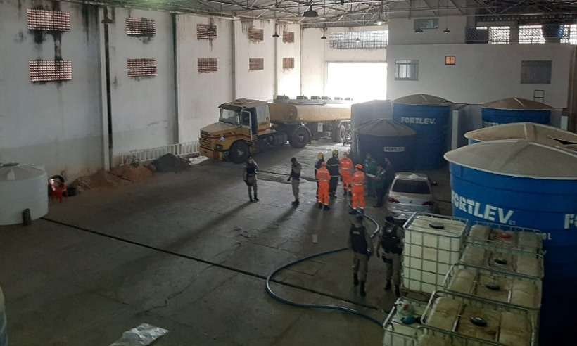''Falsificadinha'': polícia prende quatro em Montes Claros por falsificação de cachaça - Reprodução/Redes Sociais