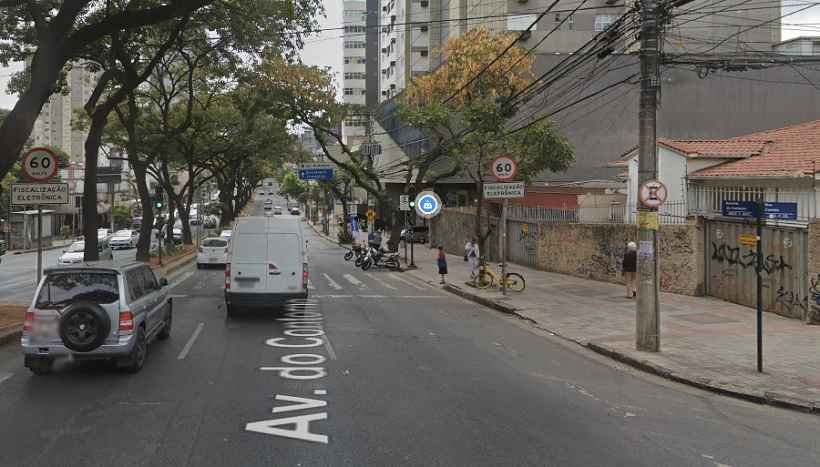 Ladrões roubam R$ 25 mil em carro parado no semáforo em BH - Google maps