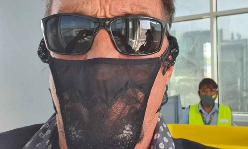 Criador do McAfee é preso na Alemanha por usar calcinha no lugar de máscara - Reprodução/Twitter