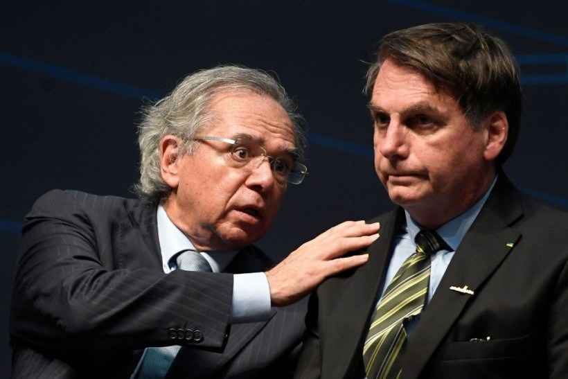 Bolsonaro defende privatizações após debandada no Ministério da Economia - Mauro Pimentel/AFP