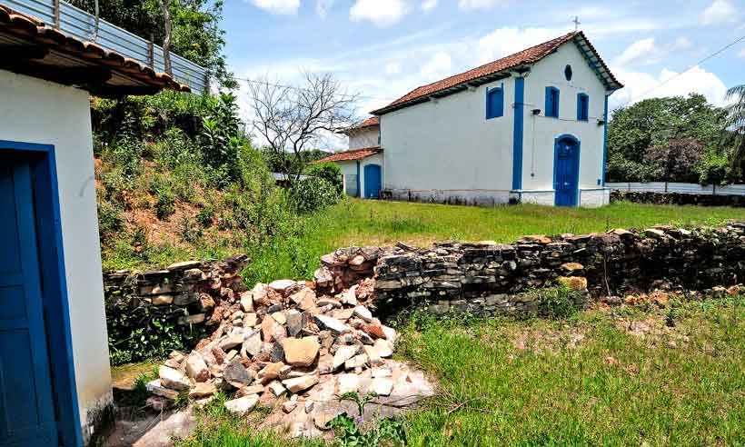 Fé que preserva: igreja que escapou de  tragédia ganha proteção do patrimônio - Túlio Santos/EM/D.A Press - 27/1/16