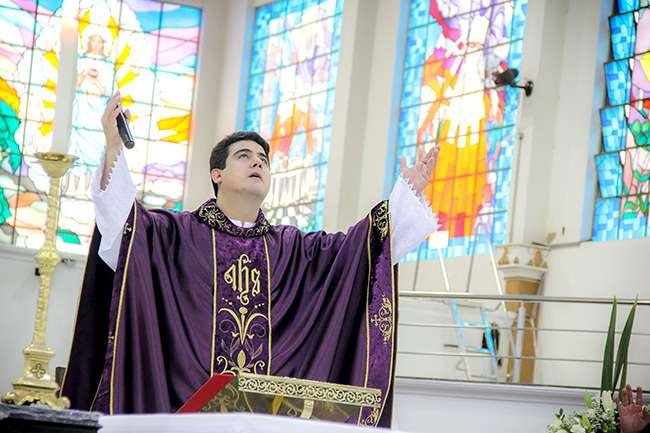 Padre do Santuário Divino Pai Eterno pede afastamento após operação da PF - Reprodução/Facebook