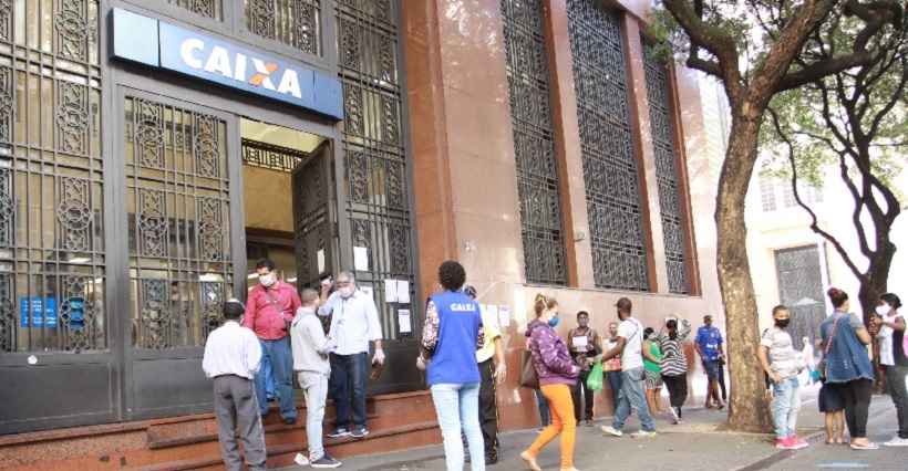 Bancários da Caixa ameaçam entrar em greve - Edésio Ferreira/EM/D.A Press