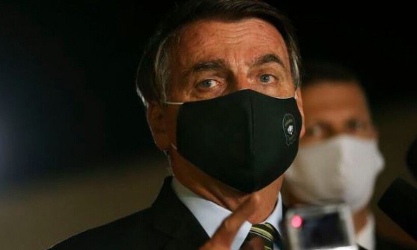 Perfis bolsonaristas falsificam legenda de vídeo com agressão verbal de Bolsonaro - Agência Brasil/Reprodução