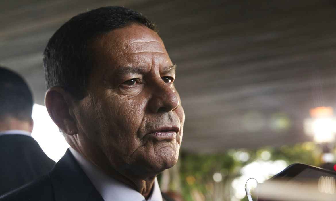Mourão defende que universidades públicas cobrem de quem pode pagar  - Agência Brasil/Reprodução