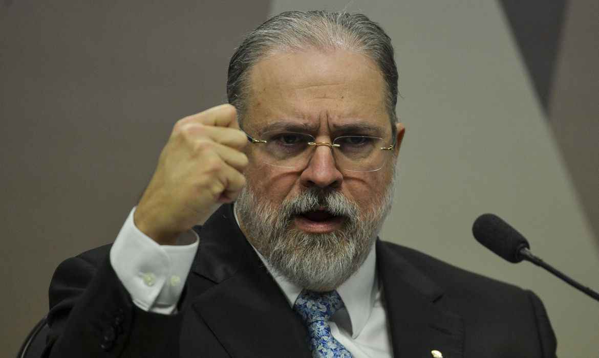 Aras diz que Maia não é obrigado a analisar pedido de impeachment de Bolsonaro - Agência Brasil/Reprodução