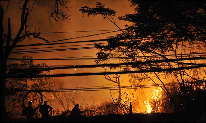 Energia: queimadas podem interromper funcionamento de linhas de transmissão - Marcos Vieira/EM/DA Press 