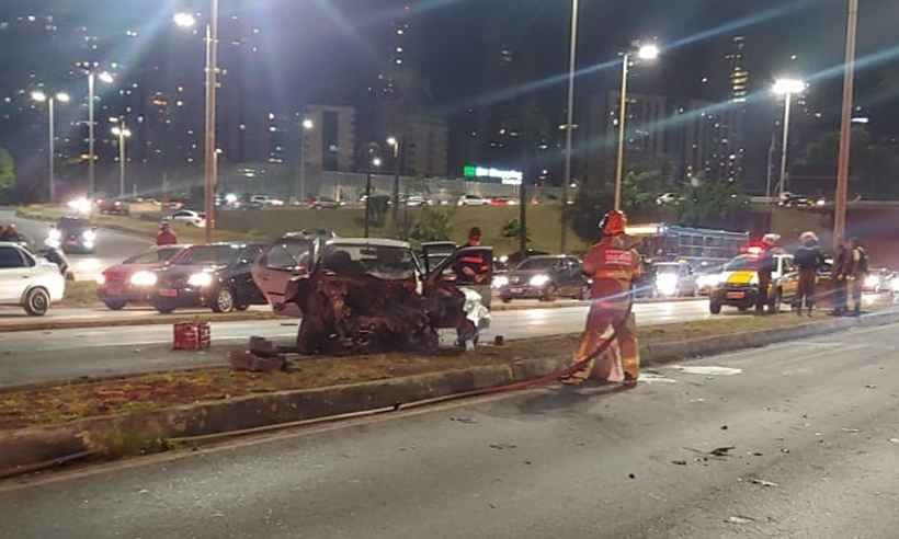 Acidente deixa cinco feridos na MGC-356, no Belvedere, em BH - Polícia Militar Rodoviária/Divulgação