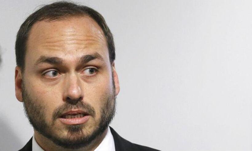 Ex-assessor de Carlos Bolsonaro sacou todo o salário em espécie, diz MPRJ - Agência Brasil/Reprodução