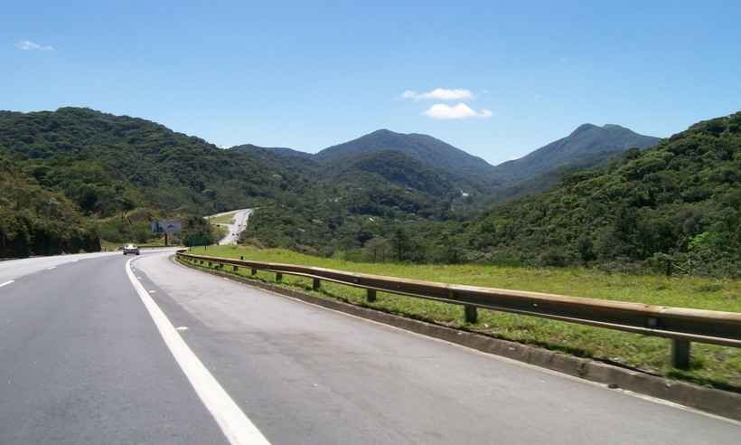 Atenção redobrada nas estradas em feriado com flexibilização - wikimédia.commom/reprodução