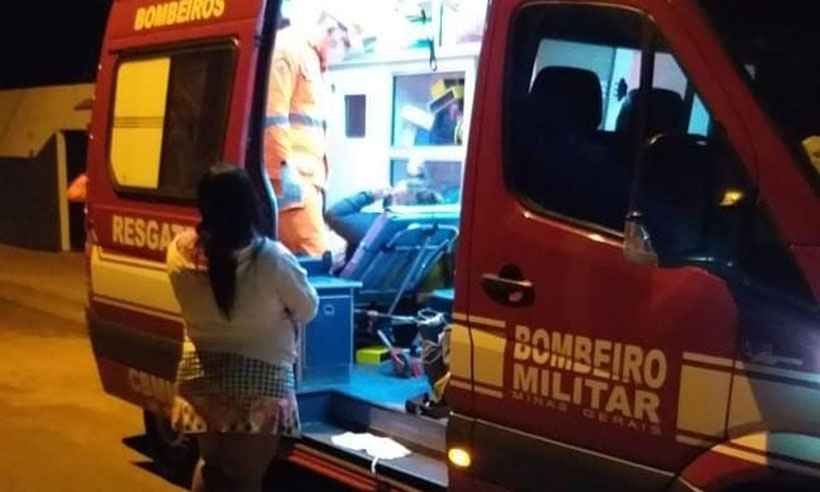 Mulher é agredida com barra de ferro durante briga entre vizinhos em Uberaba - Corpo de Bombeiros/Divulgação