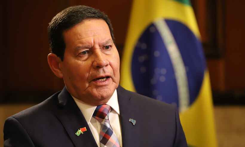 'Indígenas precisam de renda própria e não viver de esmola do Estado', diz Mourão - Adnilton Farias/VPR