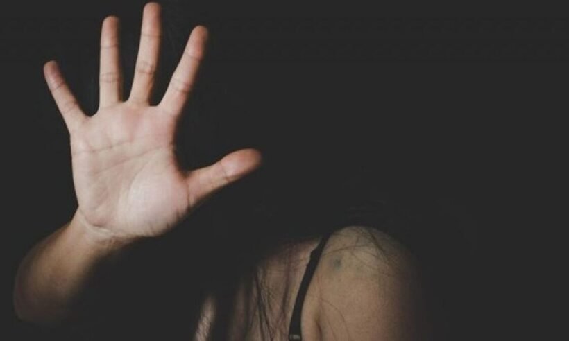 Mulher é espancada pelo ex ao não permitir que ele viajasse com os filhos - Pixabay/Reprodução 