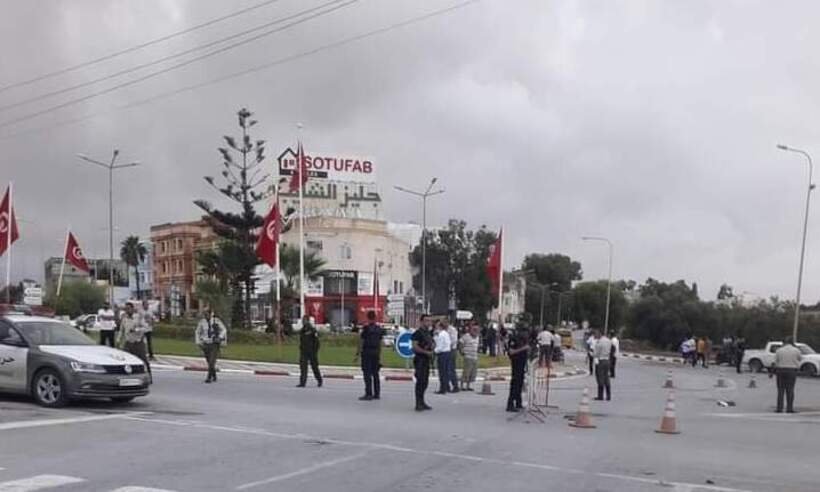 Agente é morto em atentado e três terroristas são abatidos na Tunísia - Reprodução/Twitter 