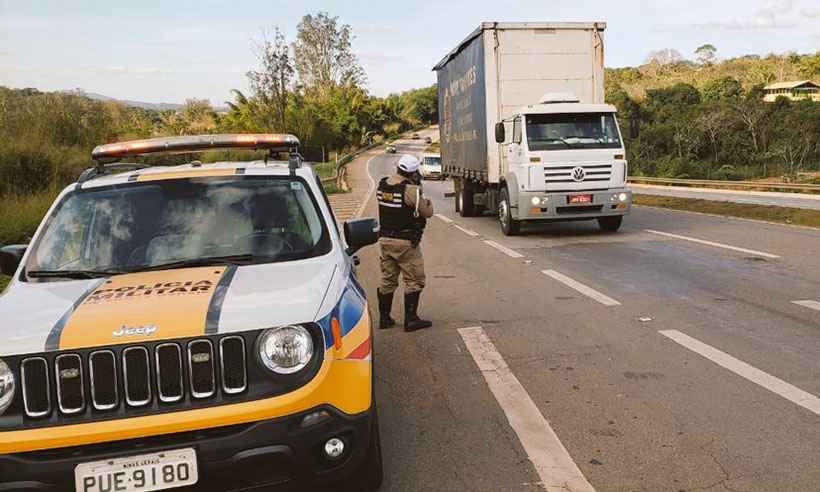 Polícia prende mais de 100 por embriaguez ao volante nas rodovias estaduais durante o feriado - PMRv/Divulgação