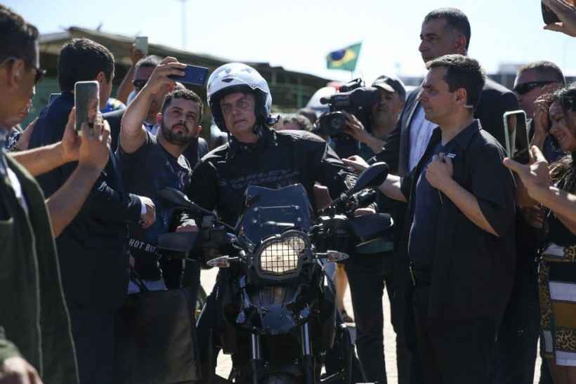 Bolsonaro quer conceder isenção de pagamento de pedágios a motos - José Cruz/Agência Brasil