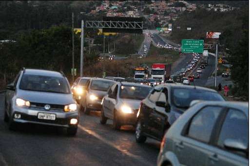 PRF registra nove mortes e 122 acidentes em Minas durante feriado - Túlio Santos/EM/D.A Press