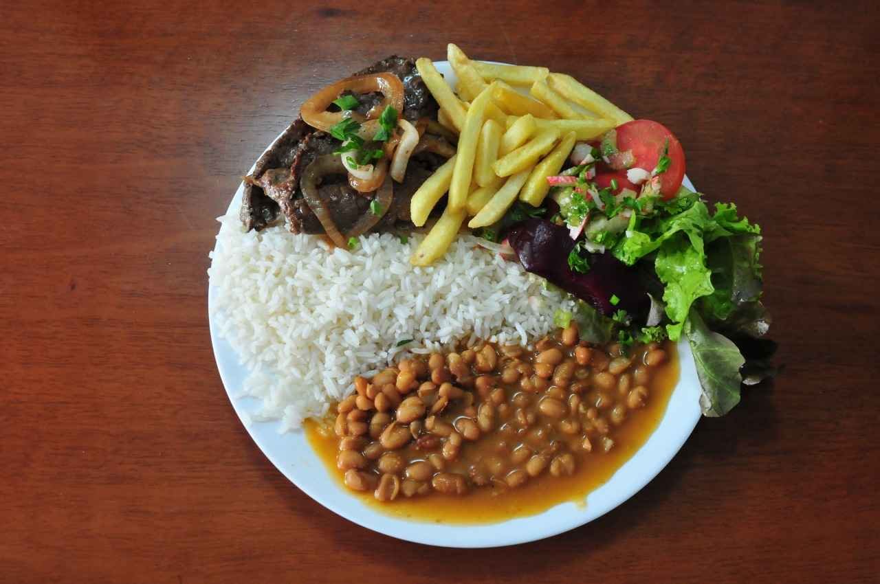 Contra a corrida dos preços dos alimentos, PF luta para manter tradição -  Gladyston Rodrigues/EM/D.A Press