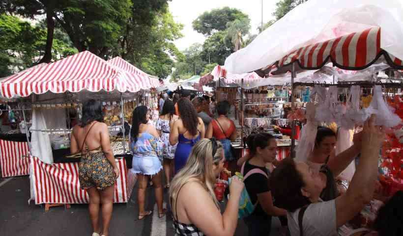 Volta da Feira Hippie? Prefeitura discute retomada com feirantes nos próximos dias - Edésio Ferreira/EM/D.A Press