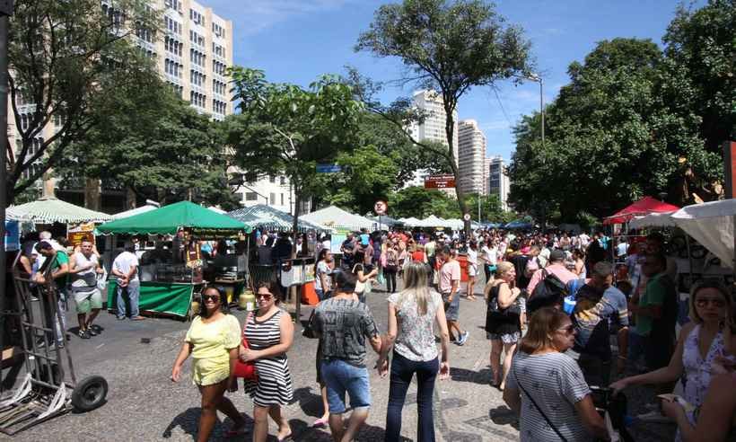Expositores da Feira Hippie organizam manifestação para esta terça - Edesio Ferreira/EM/D.A Press