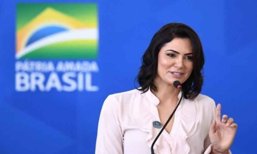 Vereador do PT diz ter assinado projeto de homenagem a Michelle Bolsonaro sem saber que era para a primeira-dama - Evaristo Sá/AFP