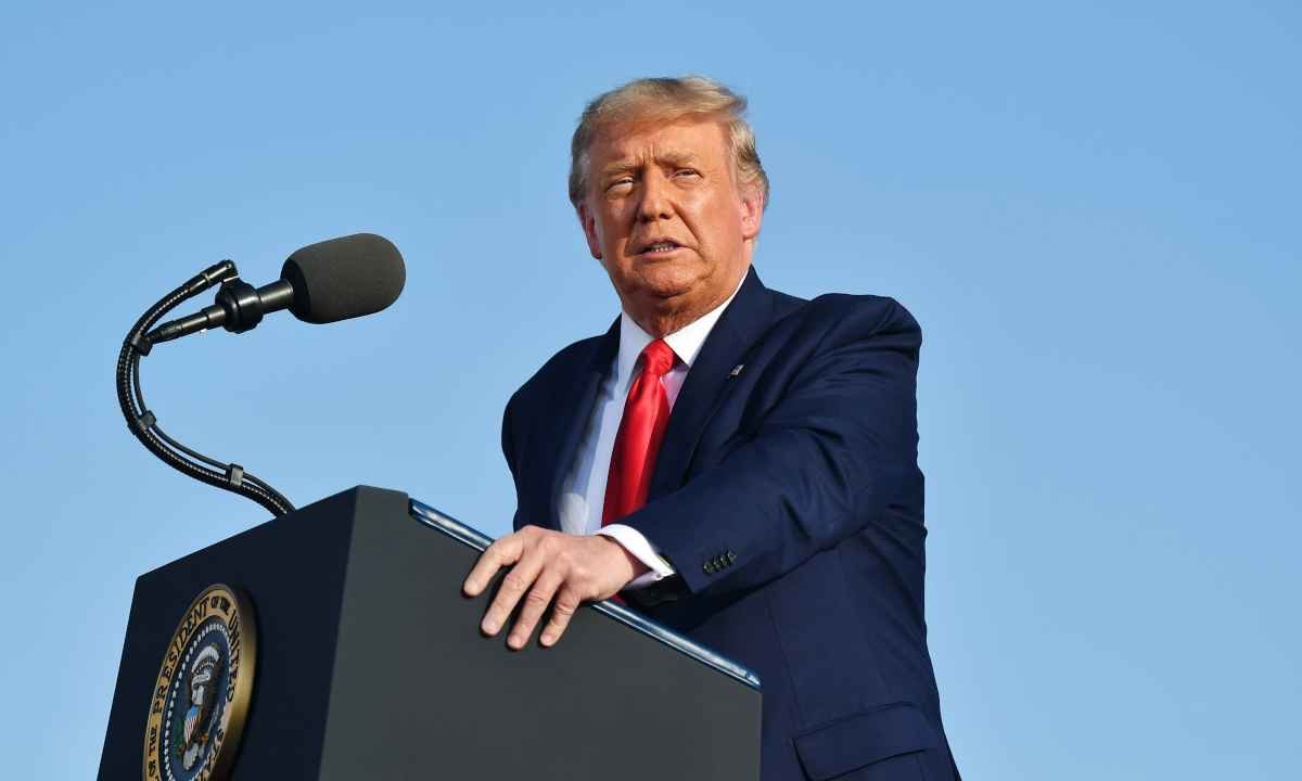 Polícia do Canadá faz operação de busca após carta envenenada enviada a Trump - MANDEL NGAN / AFP

