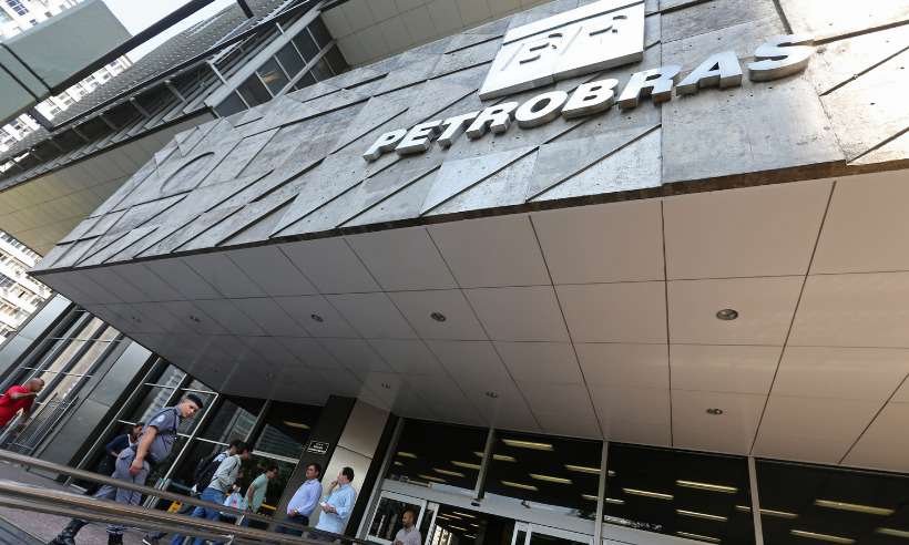 Preço da gasolina terá aumento de 4% nesta quarta-feira - Fábio Motta/Estadão Conteúdo