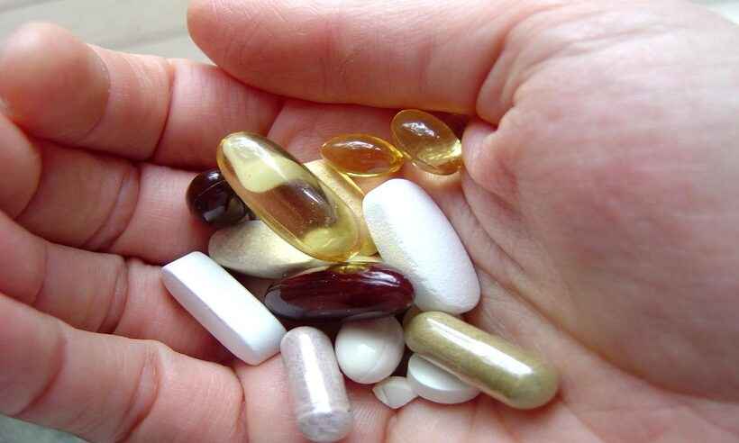 Farmacêuticos montam posto de coleta para recolher medicamentos vencidos - Pixnid/Reprodução