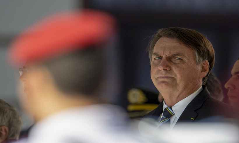 PGR arquiva investigação contra família Bolsonaro por rede de perfis falsos - Mauro Pimentel/AFP