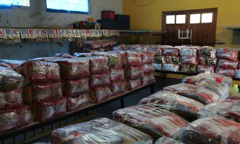 Betim começa a terceira etapa de distribuição de cestas básicas - Prefeitura de Betim/Divulgação