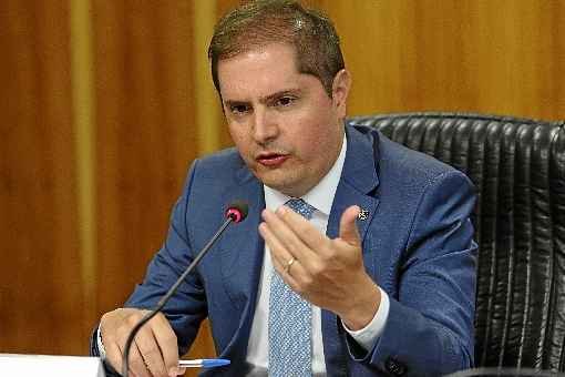 Bolsonaro decide prorrogar acordos de redução e suspensão salarial - Fábio Rodrigues Pozzebom/Agência Brasil