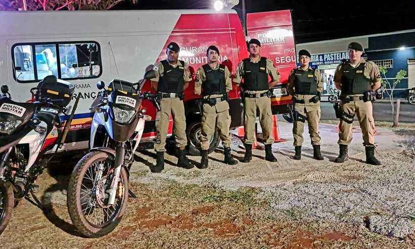 Com massagem de ressuscitação, sargento salva vida de criança de um ano - PMMG/Divulgação 