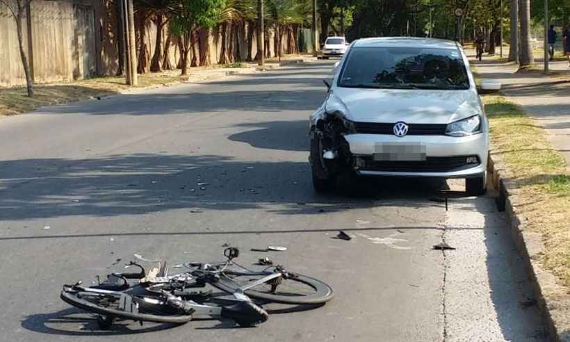 Campeão de ciclismo é atropelado por carro na Região da Pampulha - Edésio Ferreira/EM/DA Press