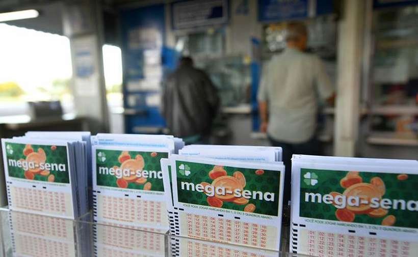 Mega-Sena sorteará hoje prêmio de mais de R$ 100 milhões; relembre maiores premiações - Ed Alves/CB/D.A Press
