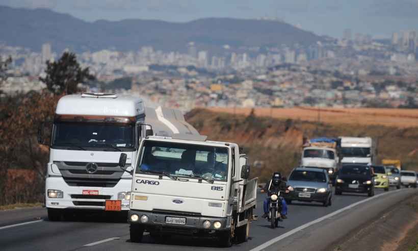 Circulação de caminhões será restrita em rodovias de Minas durante o feriado  - Leandro Couri/EM/D.A. Press