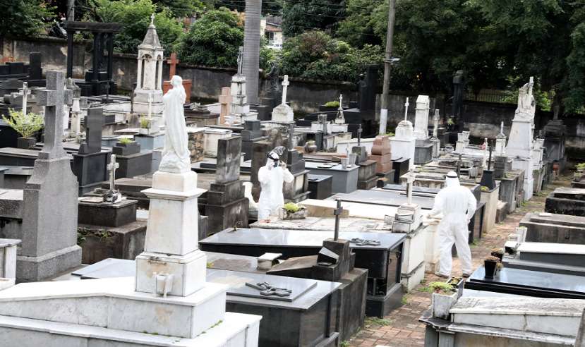 Cemitérios municipais não serão abertos em 2 de novembro - Adão de Souza/PBH