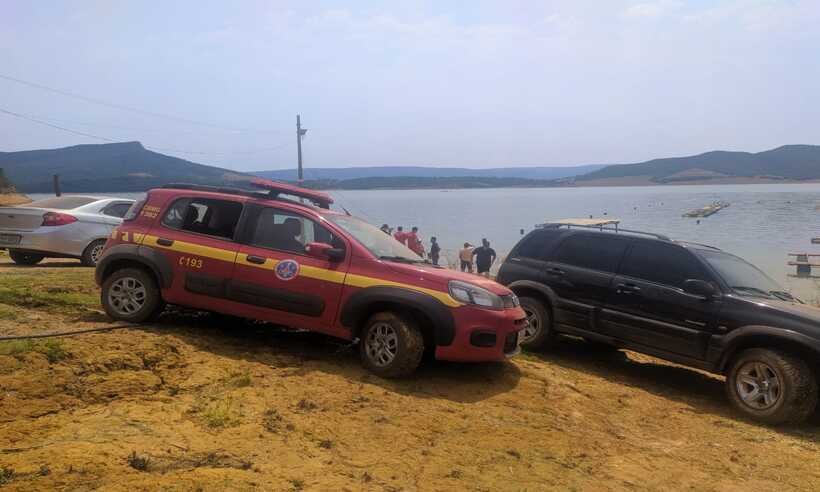 Bombeiros seguem na busca por pescador desaparecido em Furnas - Carmo Web TV/divulgação