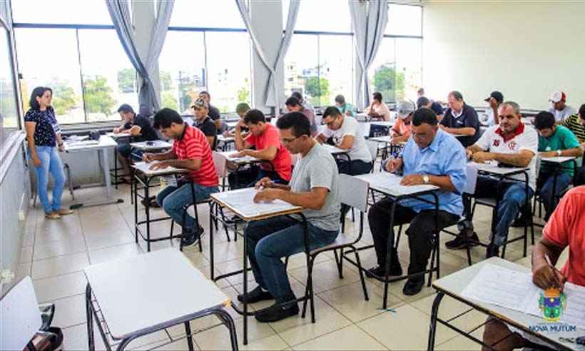 Concursos públicos estão abertos com salários de até R$ 13,8 mil - Divulgação/Governo MT