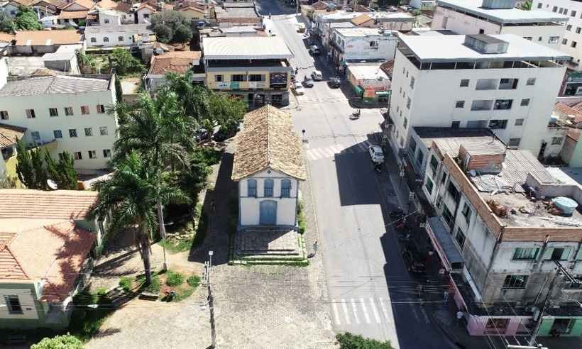 Suspeito de espalhar fake news é alvo de ação policial em Carmo do Cajuru - Reprodução/Portal Gerais