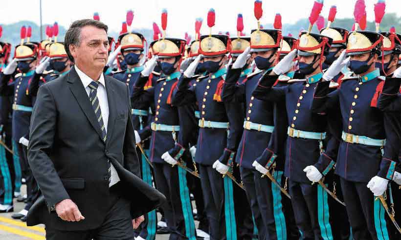 Bolsonaro participa de evento militar e critica governo argentino - MARCOS CORREA/PR