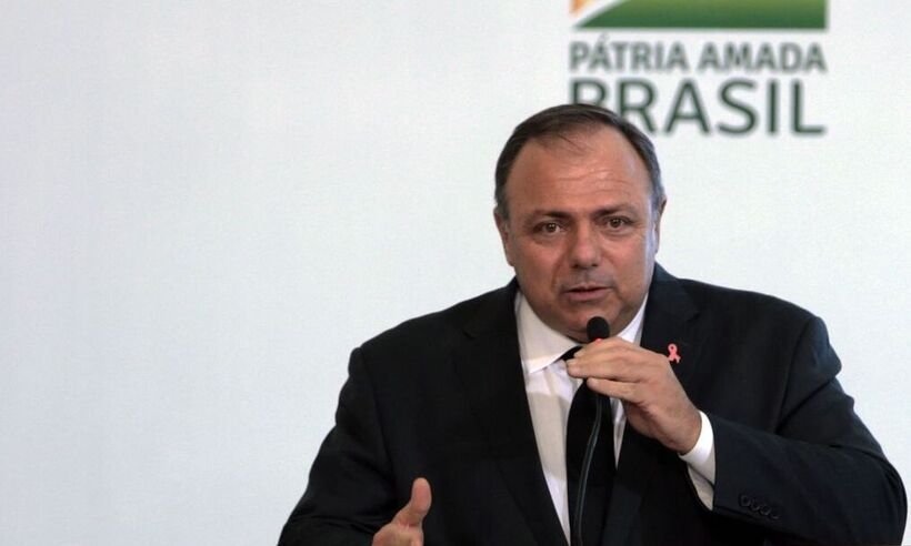 Pazuello desfalca agenda e Bolsonaro diz que ministro precisou ir ao hospital - Valter Campanato/Agência Brasil