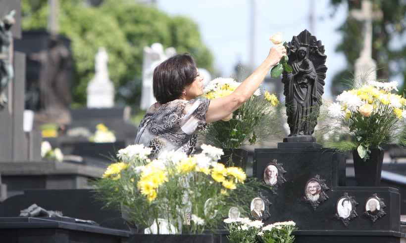 Finados: cemitérios de BH vão reabrir durante o feriado de 2 de novembro - Edesio Ferreira/EM/D.A Press