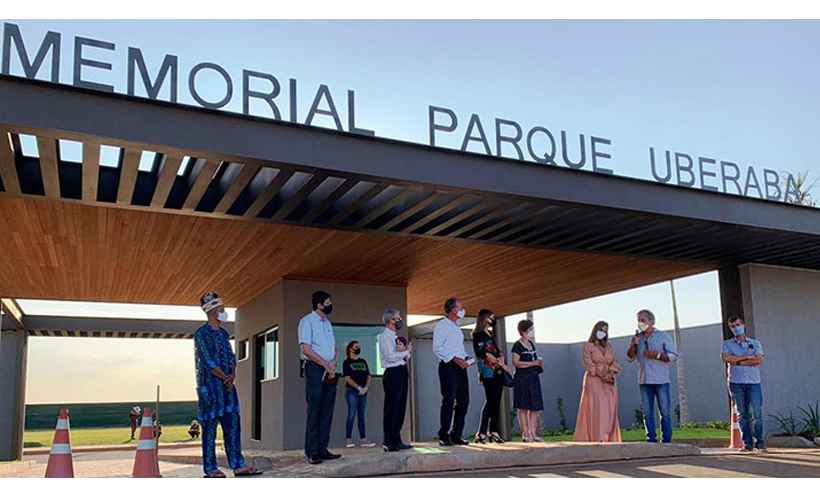 Prefeitura de Uberaba firma novo decreto após família precisar enterrar ente querido em Delta - PMU/Divulgação