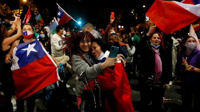 Por que é tão polêmica a Constituição que 78% dos chilenos decidiram trocar - Reuters