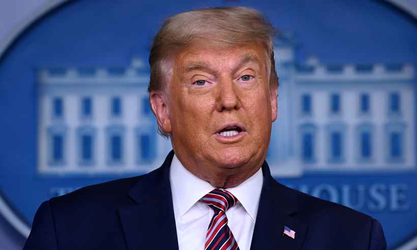 Uso indevido de música do Village People por Trump será alvo de ação legal - Brendan SMIALOWSKI / AFP

