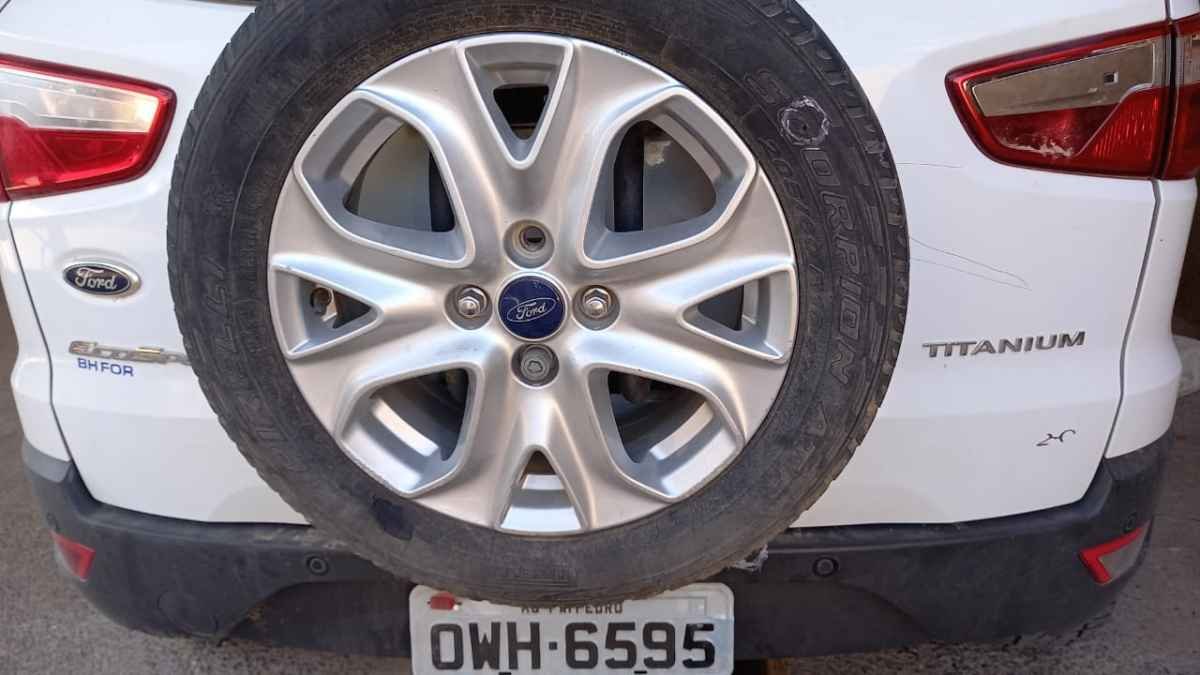Carro de irmão de candidato a prefeito é alvo de disparos no interior de Minas - Adolfo Rodrigues/Divulgação