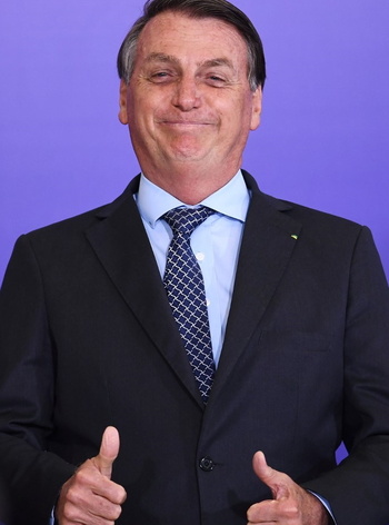 Declarem Bolsonaro reeleito. Poupará muitas vidas - Evaristo Sá/AFP