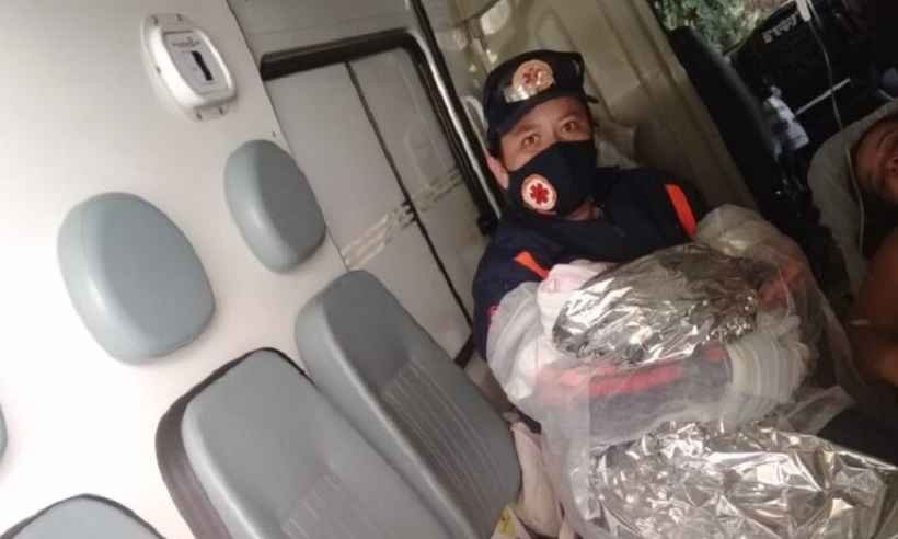 Mulher dá à luz dentro de ambulância do Samu em Betim - Samu/Divulgação