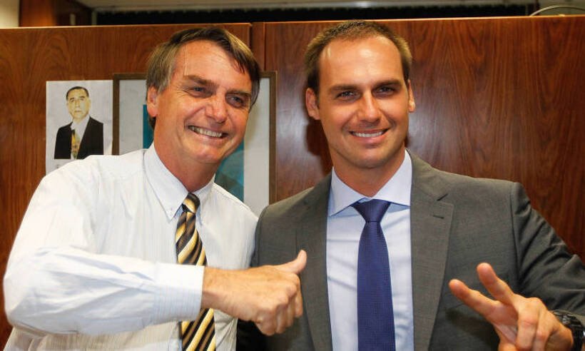 Após declarações polêmicas do pai, Eduardo defende Bolsonaro: 'Só fala a verdade e o que o povo precisa saber' - Instagram/Reprodução