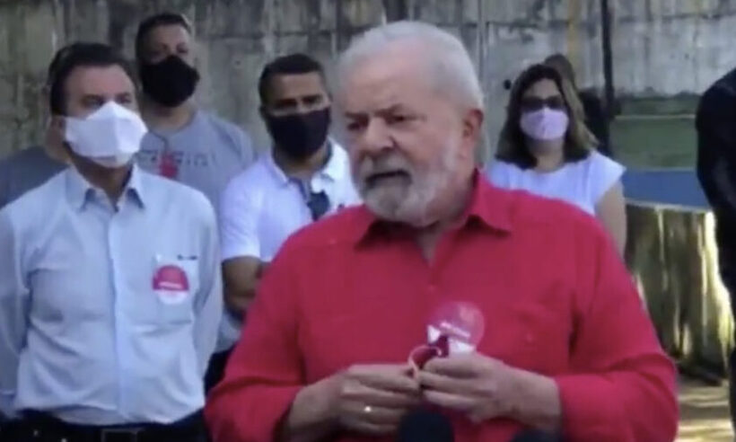 Lula vota em São Paulo e diz estar confiante: 'PT sairá muito fortalecido' - Twitter/Reprodução